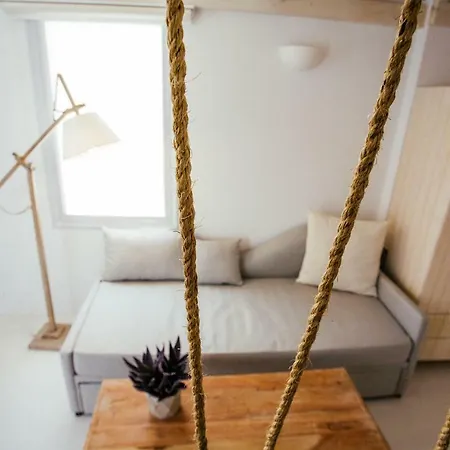 Akrotiri Cycladic Suites * Akrotiri (Santorini)