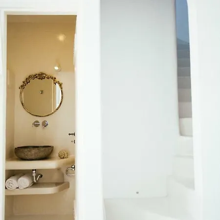 Akrotiri Cycladic Suites 게스트하우스 *