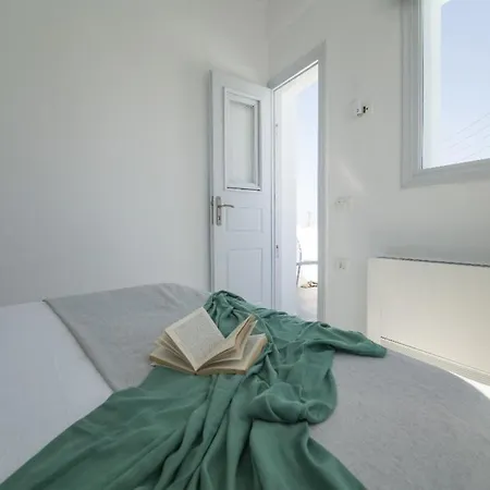 Akrotiri Cycladic Suites 게스트하우스