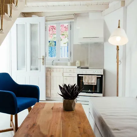 Πανσιόν Akrotiri Cycladic Suites